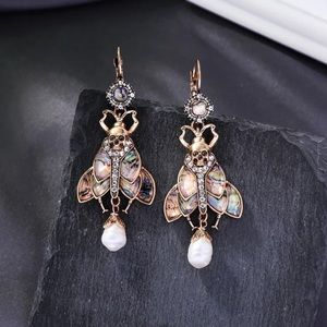 🦋 SALE: Anthropologie Moth Earrings With Dangling Pearls